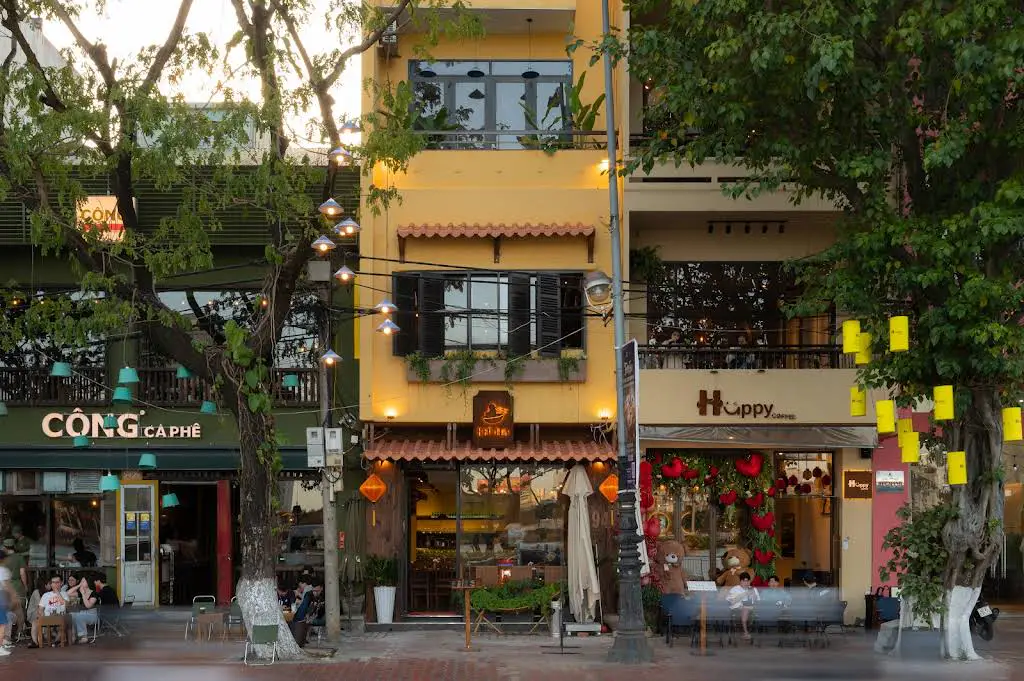 벱루아 (Bếp Lụa vietnamese restaurant)