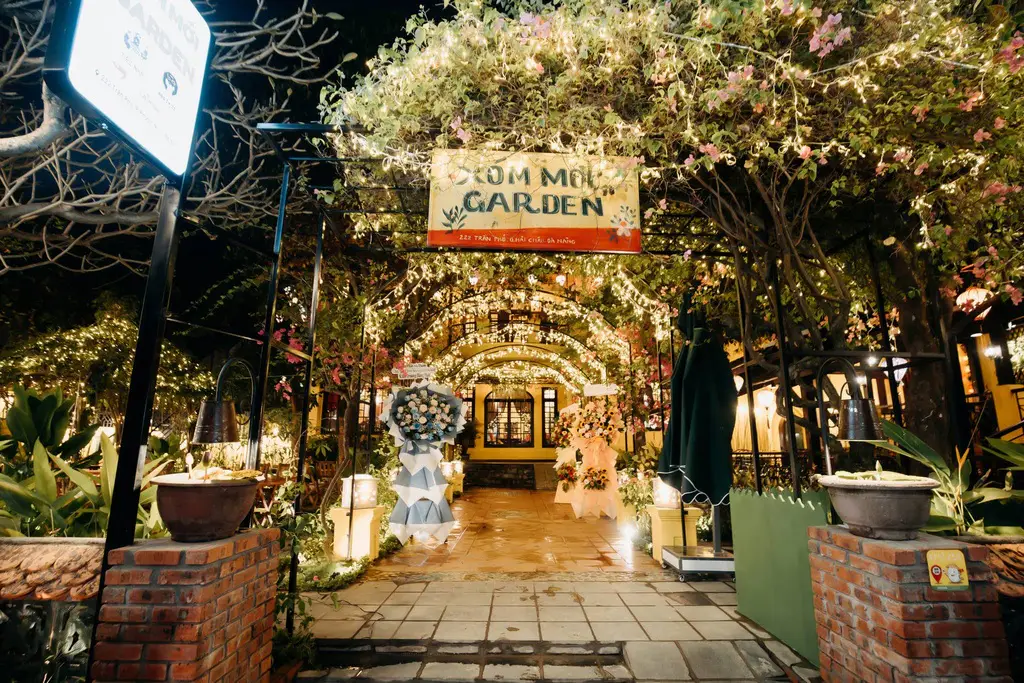 쏨모이 가든 (XÓM MỚI GARDEN)